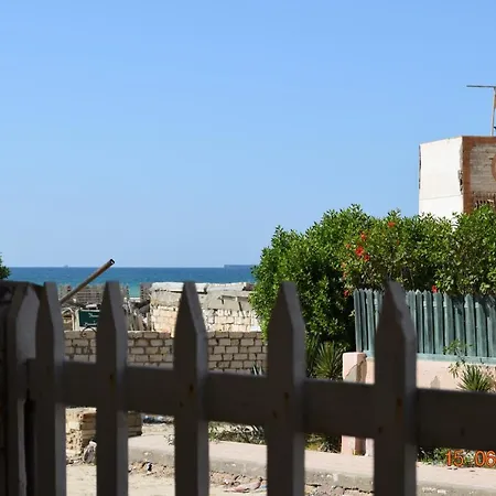 Beachside Chalet ,Sidi Kerir Abu Zeira Exterior photo